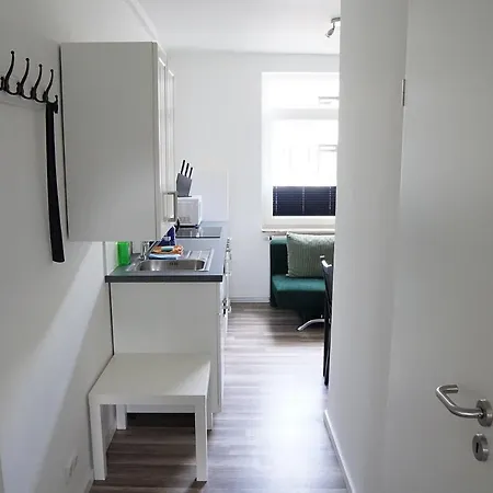 Engler Wallstrasse W1